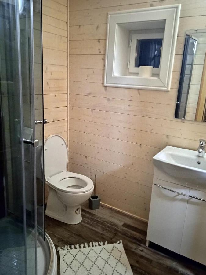 Chata Adam je pre rodiny s deťmi terasa, detské ihrisko Liptovský Mikuláš Esterno foto
